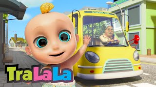 😁 Roțile autobuzului  Wheels on the bus în română 🚌 Cântece educative de la TraLaLa [upl. by Hourigan402]