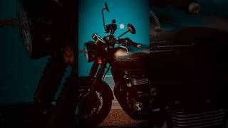 Triumph Bonneville T120 Black in front of the moonrise bikelife [upl. by Akienaj]