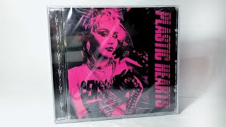 PLASTIC HEARTS  MILEY CYRUS  CD Unboxing [upl. by Narbig]