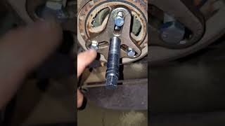 06 Chevy Silverado Harmonic Balancer RampR [upl. by Lantz]