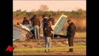 2 Skydivers Pilot Killed in La Plane Crash [upl. by Westfahl]