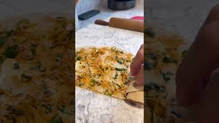 Kachey Aloo ka pratha kessy bana  aloo pratha alooparatha [upl. by Ferwerda]