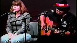 Kaulana Waialua Ao Molokai  Amy Hanaialii Gilliom amp Willie K  Live [upl. by Ahsenrat]