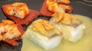 Bacalao al pil pil con pimientos del piquillo y gambas  Semana Santa  Loli Domínguez [upl. by Browne25]