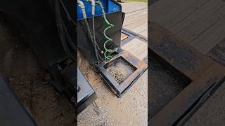 How a removable gooseneck trailer works [upl. by Anivid]