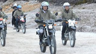 Naik Motor Trail Presiden Jokowi amp Panglima TNI Telusuri Jalan Terjal Wamena Papua [upl. by Ahsiuqram]