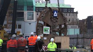 Bohrkopf des Tunnelbohrers VERA für die UBahn U4 wird geborgen [upl. by Etselec89]