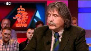 Johan Derksen poept in broek voor vaderland [upl. by Sherman49]