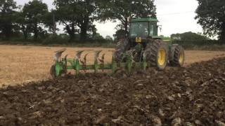 John Deere 4955 Ploughing with Dowdeswell DP1 [upl. by Sined898]