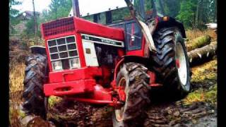 IHC 946A beim Holzrücken im Harz [upl. by Yelraf]