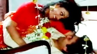 Gumsum Si Khoyi Khoyi  Rishi Kapoor Reena Roy  Kishore Kumar  Badaltey Rishtey  Romantic Song [upl. by Oatis145]