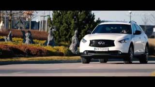 Moto3m TV Infiniti QX70S Premium Ultimate 37 V6  test moto3m [upl. by Skricki]