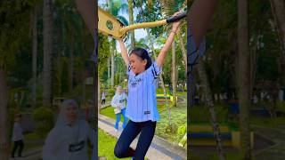 Mencoba bergantung keripikkentangmasboy shorts youtubeshorts comedy humor trending fyp [upl. by Alyled]