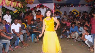 আমি ষোল বছরের সুন্দরী Ami Sholo Bochorer Sundori dance Bangla new dance [upl. by Feldstein]