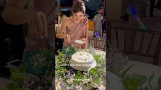 Bolo de casamento inteiro na mesa casamento noivas noiva bolo bolodecasamento [upl. by Gerda]