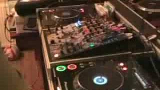 How to mix House with HipHop The Wide feature on a CDJ [upl. by Ayanal947]