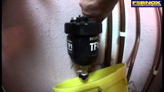 Pose montage et installation du filtre TF1 Compact Fernox [upl. by Macdonell]