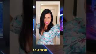 Tiffani Thiessens HILARIOUS Dance has Fans Going CRAZY dudes behind the foods  SPEECHLESS [upl. by Henriha743]