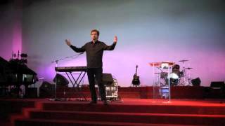 Dave Bell  Great Is Thy Faithfullness  1112 start of sunday message [upl. by Payne299]