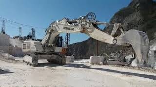 Liebherr 9150 Cava Gioia Carrara [upl. by Ylram461]