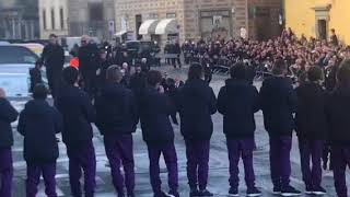 Funerale Davide Astori l’arrivo della Juventus e Chiellini coi tifosi [upl. by Harpole596]