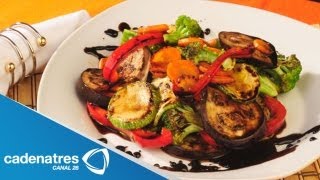 Recetas para preparar calabacitas jitomates pimientos y papitas cambray al grill [upl. by Aetnahs]