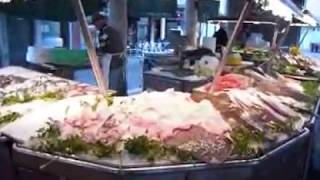 Early morning at the Rialto fish market in Venice By Walks inside Italy [upl. by Guillaume]