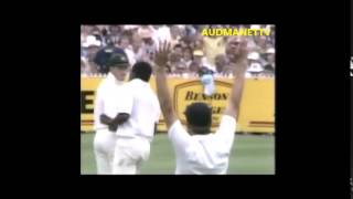 Ian Botham and Gladston Small 5 wickets each vs Australia [upl. by Nnyl534]