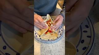 Burrito rollen cooking mexicanfood [upl. by Gardel]