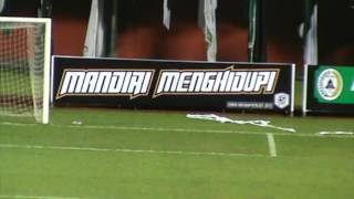 PENAMPAKAN PAPAN IKLAN PSS SLEMAN di STADION MAGUWOHARJO [upl. by Jorgan]