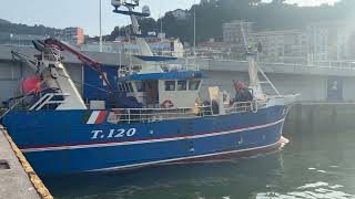 T120 Guiding Star 2 S448 Rachel Jay G454 Glor Na Dtonn G501 And Oilean An Oir Docked In Ondarroa [upl. by Ludwig497]