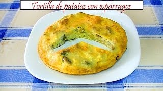 Tortilla de patatas con espárragos  Receta de Cocina en Familia [upl. by Reynolds692]