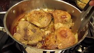 CHULETAS DE CERDO FRITAS  ENCEBOLLADAS😋 [upl. by Lemmor459]