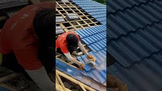 Construction process of blue glazed tile roof [upl. by Vershen]