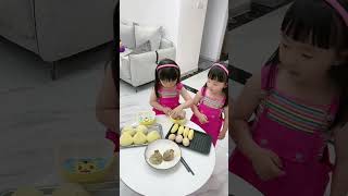 三胞胎姐妹自律的一早晨👩👩👩 家有萌娃 三胞胎vlog 爸爸帶娃記 lovelybaby lovely [upl. by Airehs]