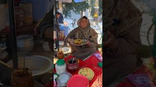 Bajrangi bhaijaan wali munni and mother selling sarso ka saag and makke ki roti in kashmir dudhpatri [upl. by Iniffit523]