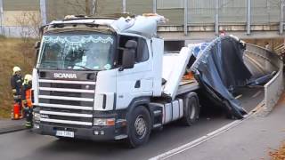 Fahrer fährt Lkw zu Schrott [upl. by Gytle268]