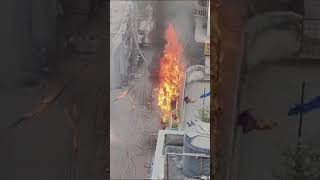 Uttam Nagar Rajapuri ki ghatna  Electric pole may lagi aag fire delhi bjp trending youtube [upl. by Delly]