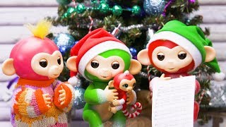 Fingerlings Holiday Special  Decorate the Christmas Tree and Open Presents  The Fingerlings Show [upl. by Schertz]