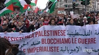 A Milano migliaia di persone al corteo proPalestina [upl. by Orten]