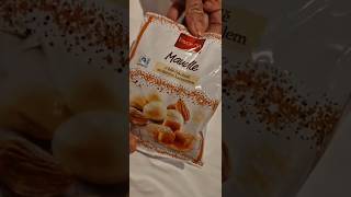 COKLAT PUTIH KACANG ALMOND MERK FAVORINA PRAGUE CZECHIA WHITE CHOCOLATE WITH ALMOND BRAND FAVORINA [upl. by Eckmann]