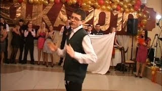 Parodie 12 nauczycieli II LO im Jana Kasprowicza w Kutnie  Studniówka 2010 [upl. by Hsirk]