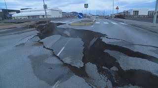 Earthquakes in Iceland as Volcano eruption nears [upl. by Haily]