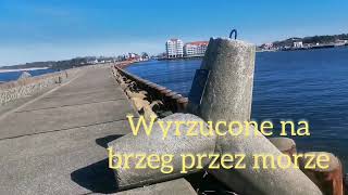 Darłowo  potężny betonowy blok wyrzucony przez morze na brzeg  zobacz go dzisiaj w porcie [upl. by Kuehn]