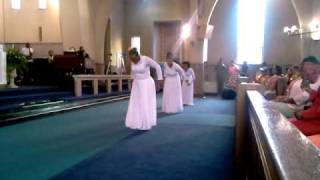 The Redeemed Praise Dancers  Vicki Yohe quotYou Amaze Mequot [upl. by Anyel]