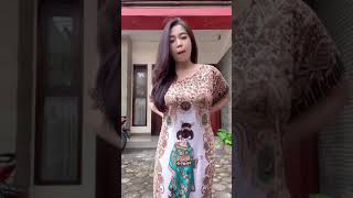 Cewek Joget Tiktok BarBar Terbaru  Ada Yang Bulat Tapi Bukan Tekat 😅 Shorts [upl. by Airrehs]