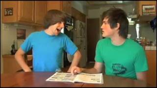 SMOSH  FOOD BATTLE 2007 LEGENDADO PTBR [upl. by Can]