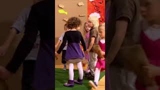 🕺 Es tanzt ein BiBaButzemann shorts simonesommerland kinderlieder dasoriginal [upl. by Leahcimsemaj]