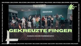 Trettmann KitschKrieg SFR Paula Hartmann  Gekreuzte Finger Choreography [upl. by Ruhtracm]