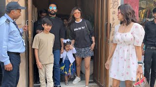 Shilpa Shetty Spotted Along With Family Post Lunch In Bandra  Bollywood Mastiz [upl. by Scibert]